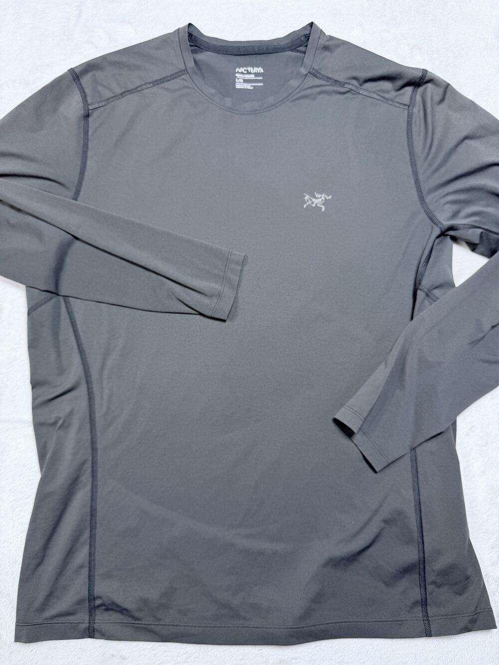 Arcteryx Motus SL Crew LS Shirt Charcoal Gray Running Hiking Base Layer Mens Lg